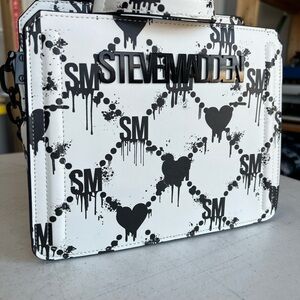 Steve Madden White & Black Bleeding Hearts Crossbody